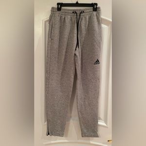 Adidas men’s fleece pants size M.